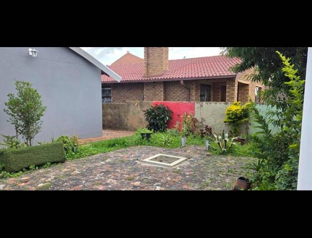 3 BEDROOM HOUSE FOR SALE IN PIMVILLE